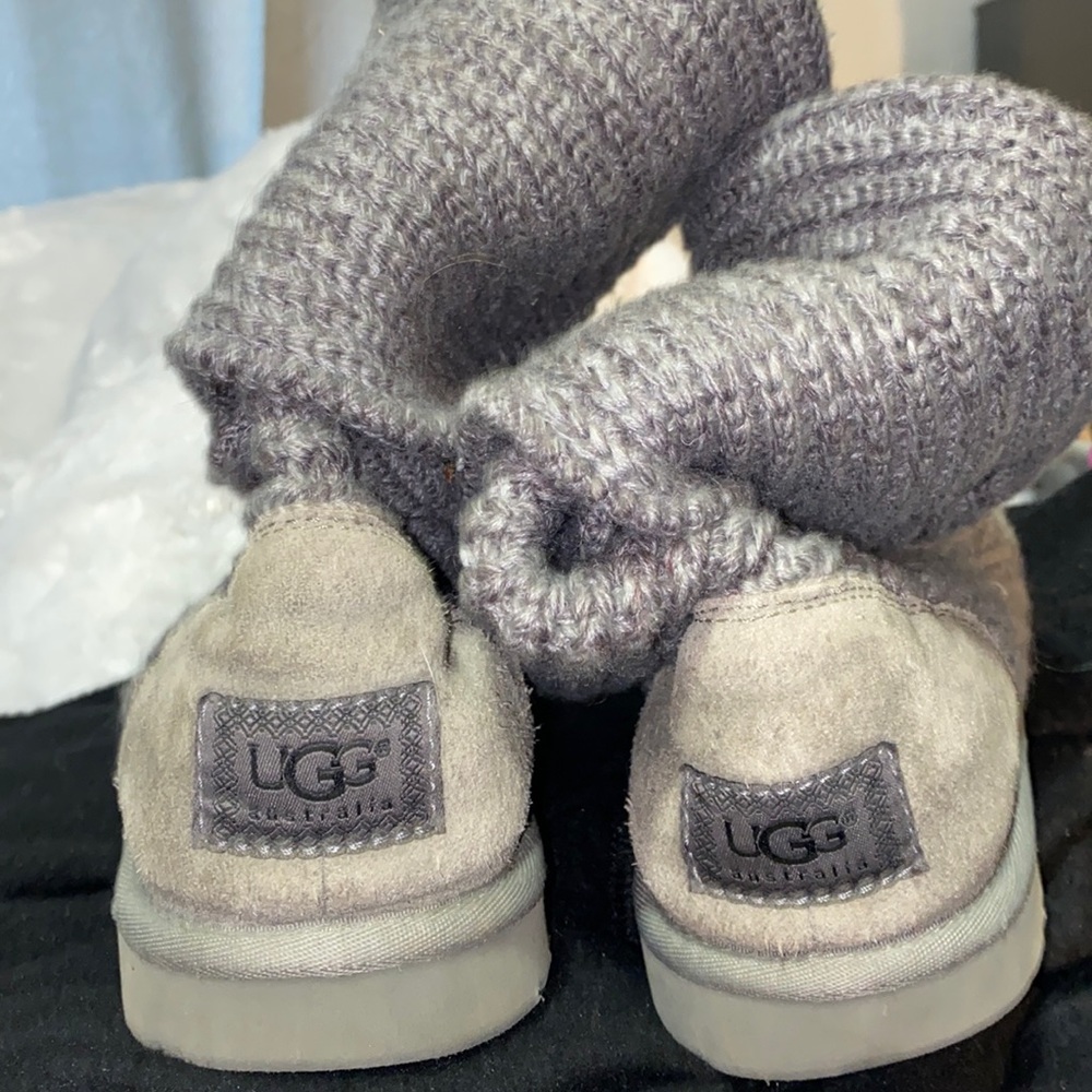 Tall knitted UGGS